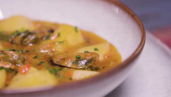 Patatas guisadas con mejillones