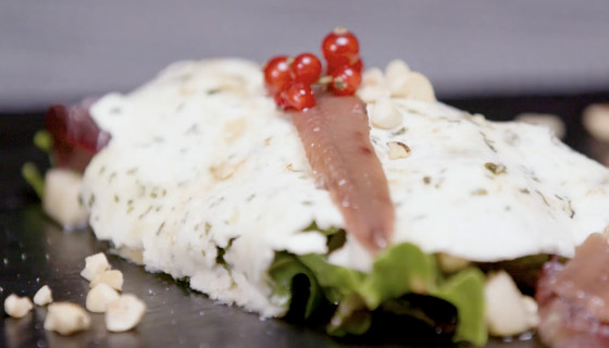 Ensalada de queso de cabra con anchoas Gran reserva